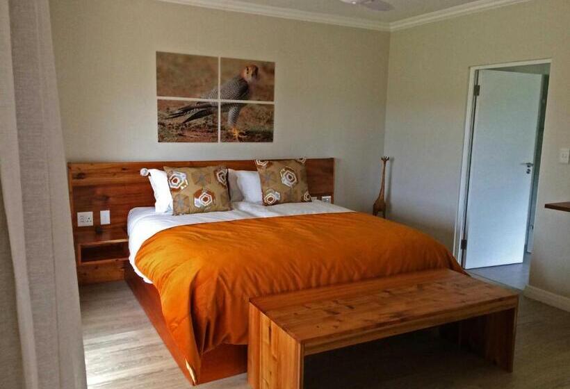 سوییت, Fish Eagle Lodge