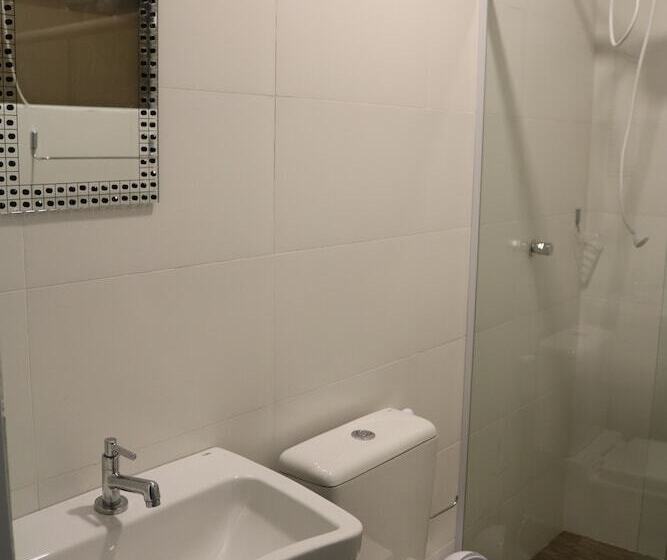 Bed in Shared Room with Shared Bathroom, Bonabrigo Hostel & Suites