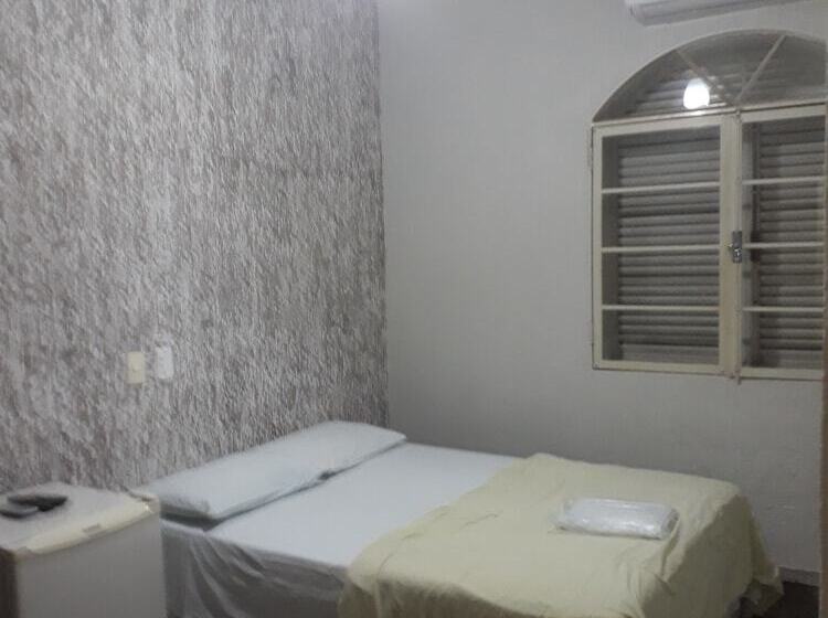 Standard Single Room, Araca