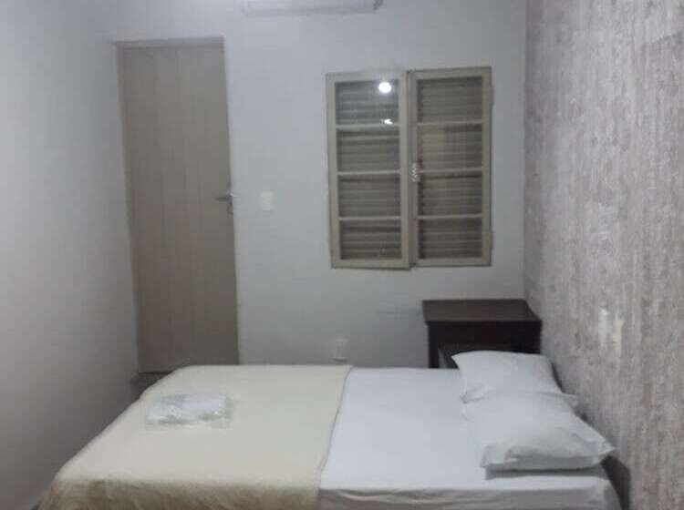 Standard Single Room, Araca