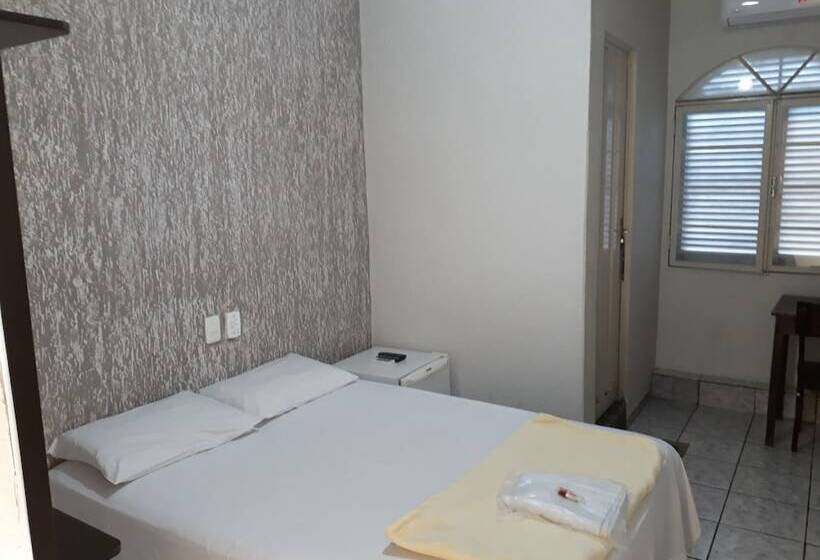 Standard Single Room, Araca