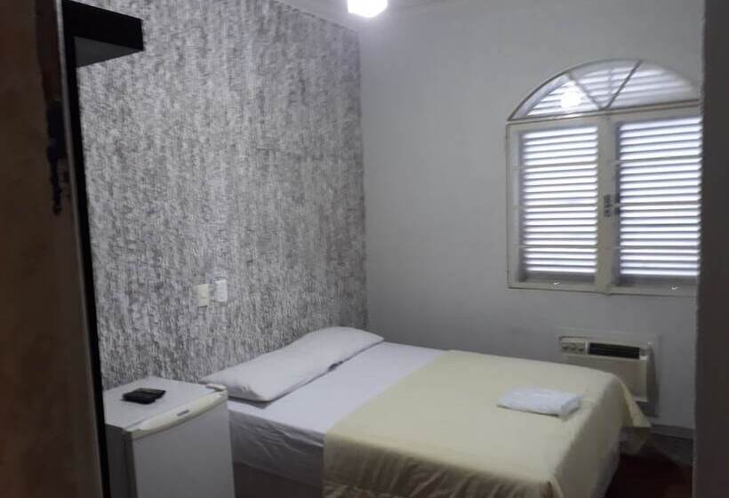 Standard Single Room, Araca