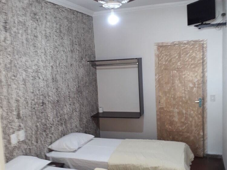 اتاق استاندارد, Araca