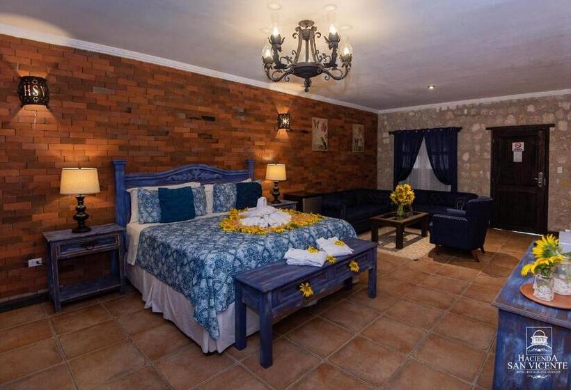 سوئیت با بالکن, Hacienda San Vicente