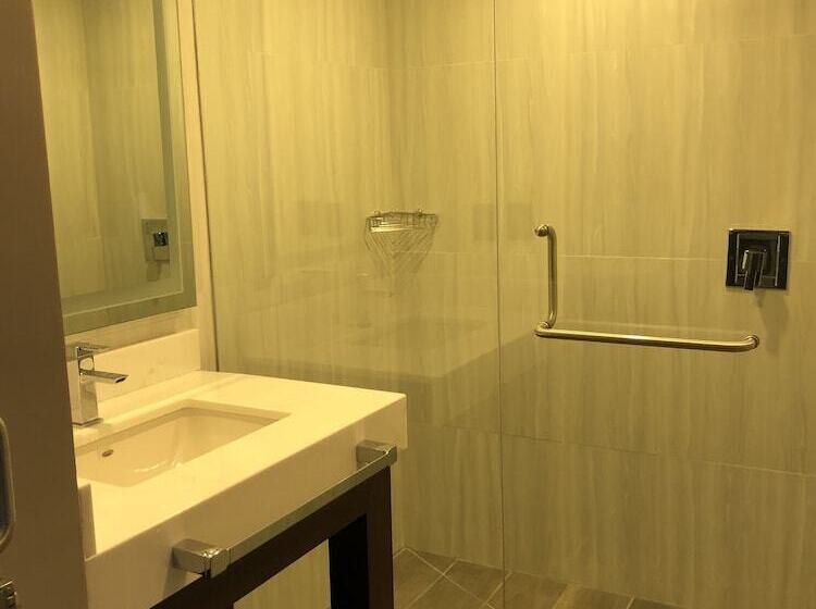 اتاق استاندارد با 2 تخت دوبل, Hilton Garden Inn Salamanca