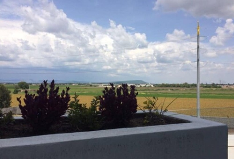 سوئیت با بالکن, Hilton Garden Inn Salamanca