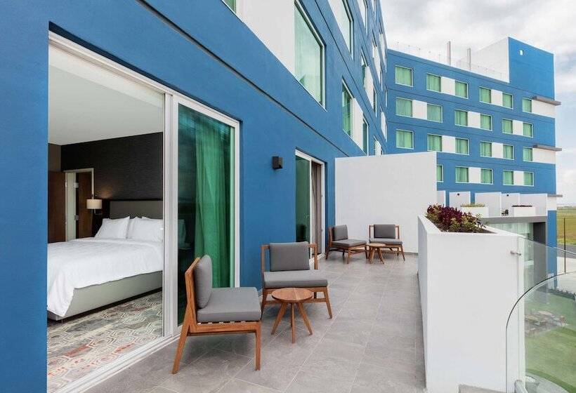 سوئیت با بالکن, Hilton Garden Inn Salamanca