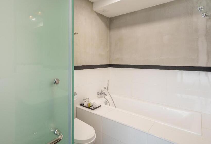 اتاق لوکس, Treasures Hotel And Suites