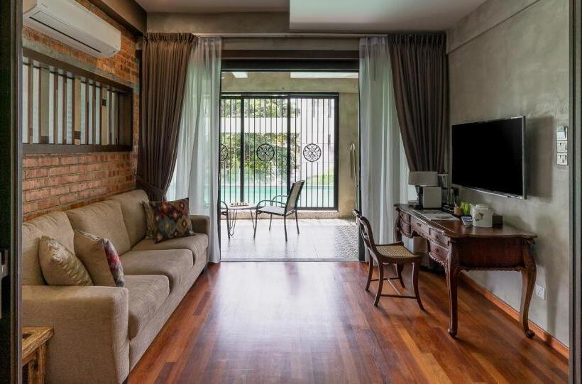 سوییت, Treasures Hotel And Suites