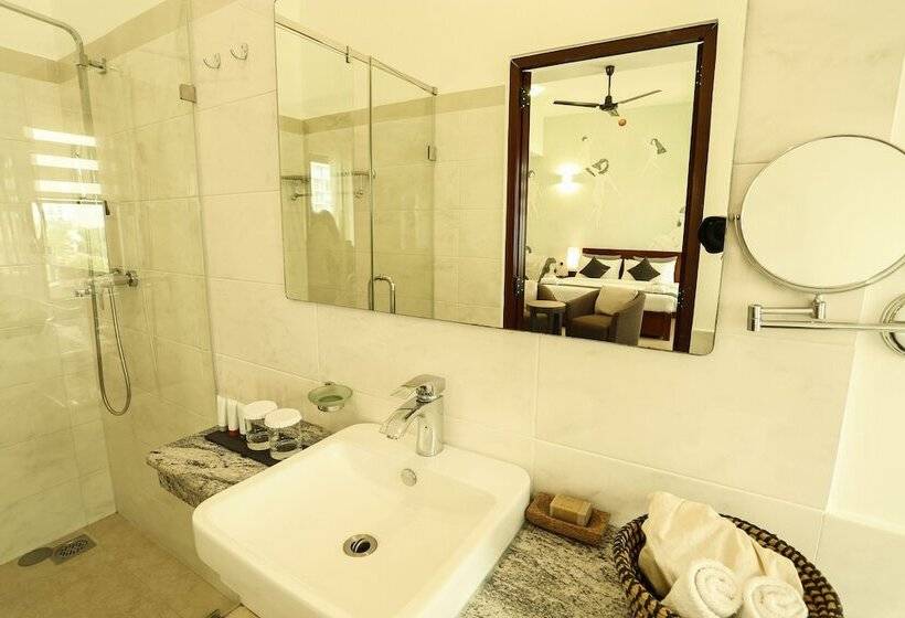 اتاق پرمیوم با چشم‌انداز دریا, Morven Hotel Colombo