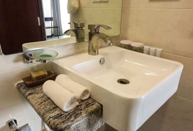 اتاق پرمیوم با چشم‌انداز دریا, Morven Hotel Colombo