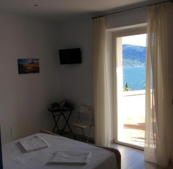 اتاق استاندارد با چشم‌انداز دریاچه, Il Sogno Sul Lago