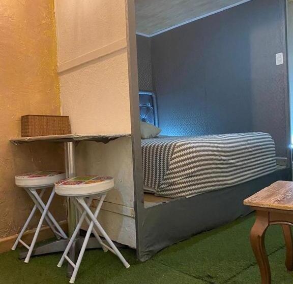 اتاق استاندارد, Hostel La Antigua Capsula