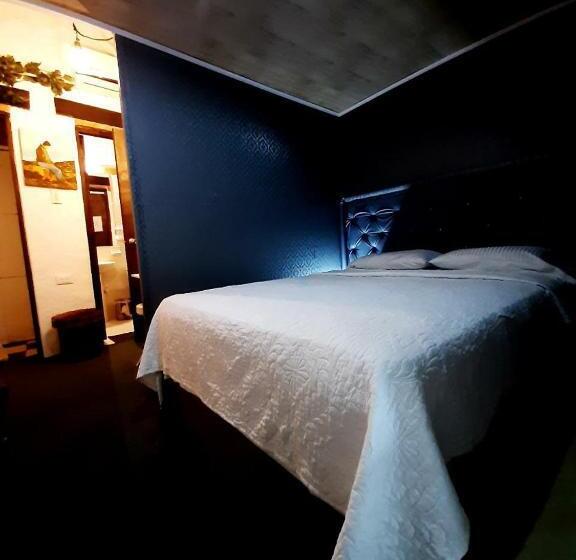 اتاق استاندارد, Hostel La Antigua Capsula
