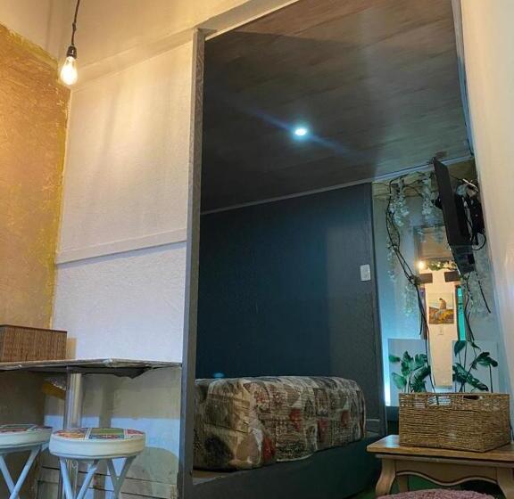 اتاق استاندارد, Hostel La Antigua Capsula