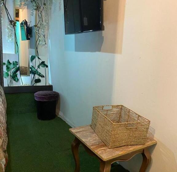 اتاق استاندارد, Hostel La Antigua Capsula