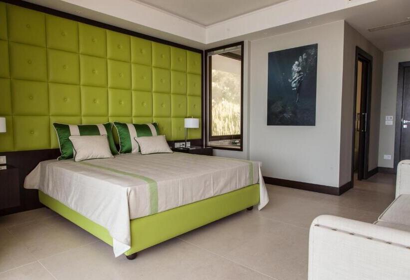 سوییت جونیور با چشم‌انداز دریا, Ngonia Bay Boutique