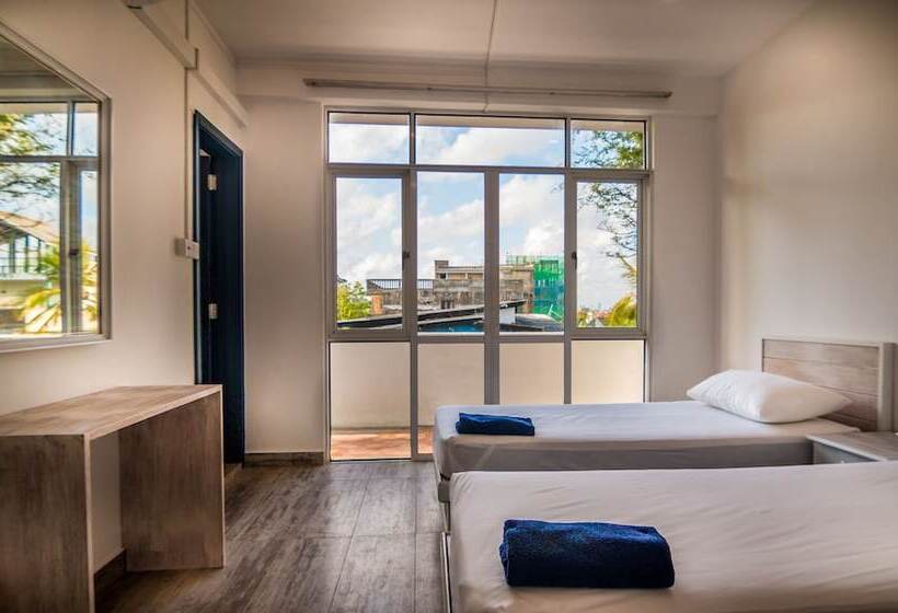 Номер Премиум, Island Hostels