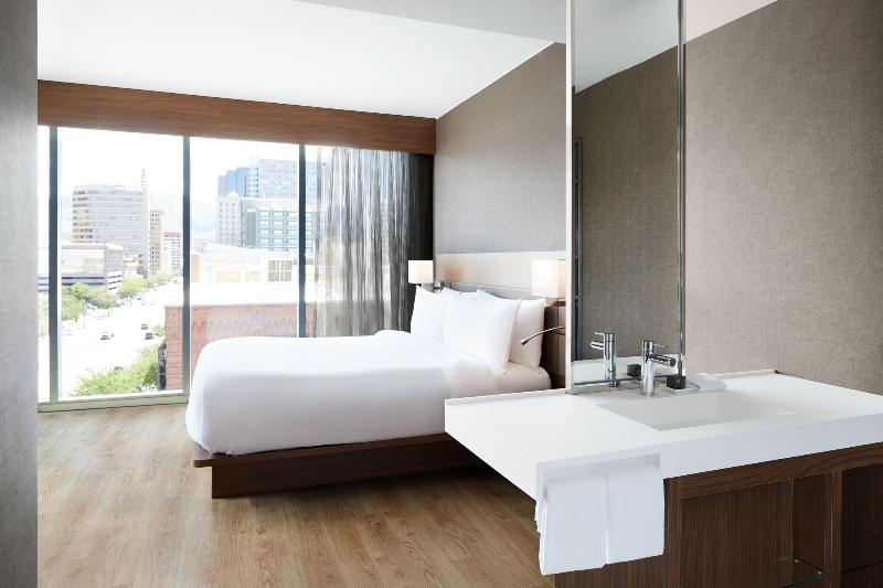 اتاق استاندارد با تخت بزرگ, Ac Hotel By Marriott Salt Lake City Downtown