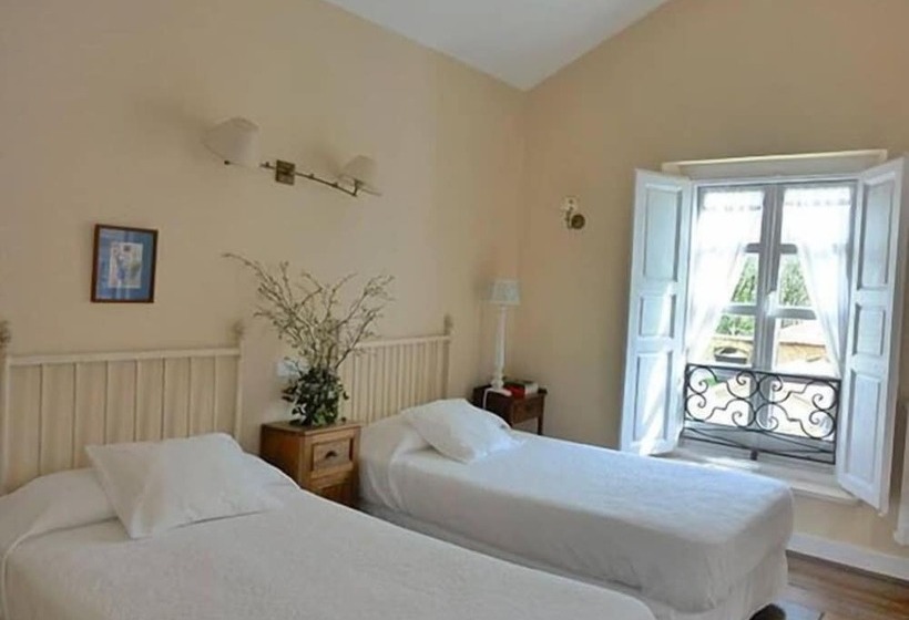 اتاق اکونومی, La Casona Azul