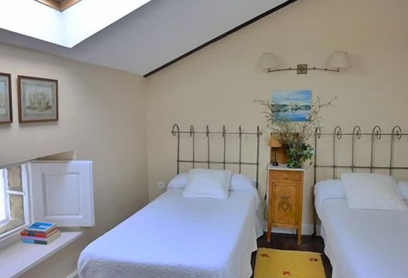 اتاق اکونومی, La Casona Azul