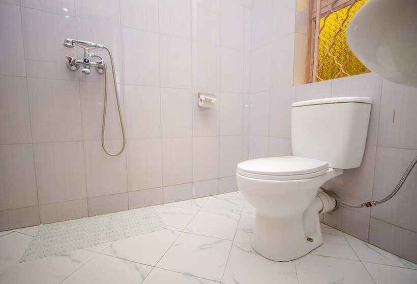 اتاق استاندارد یک نفره, Ntungamo Resort