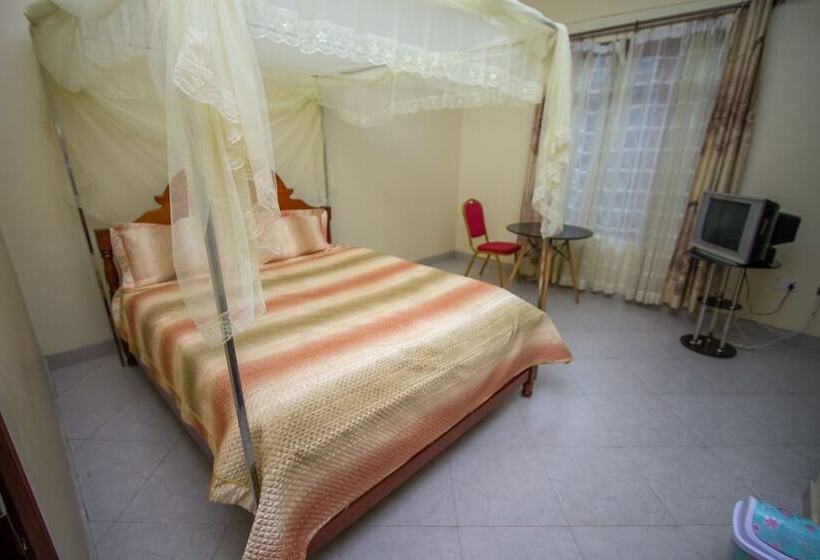 اتاق استاندارد یک نفره, Ntungamo Resort