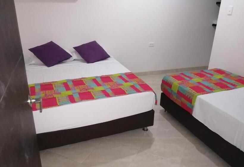 Economy Triple Room, Oasis De La Tatacoa