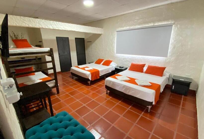 اتاق استاندارد چهار تخته, Villa Paraiso
