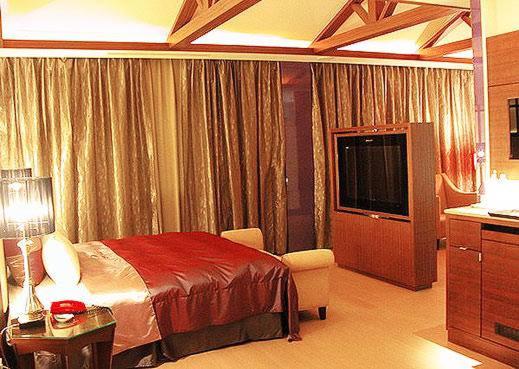 اتاق استاندارد با چشم‌انداز کوهستان, Milan Motel