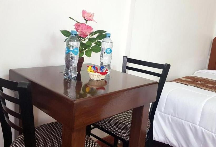 اتاق لوکس, Hostal Comarca Imperial