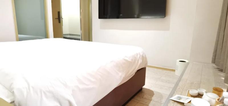 اتاق اجرایی, Aston Inn Pandanaran