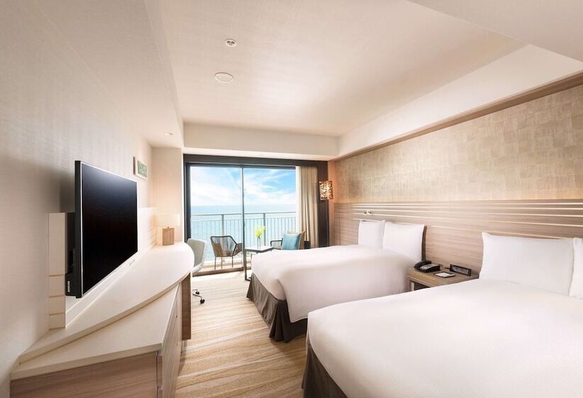 اتاق استاندارد با بالکن و چشم‌انداز دریا, Doubletree By Hilton Okinawa Chatan Resort