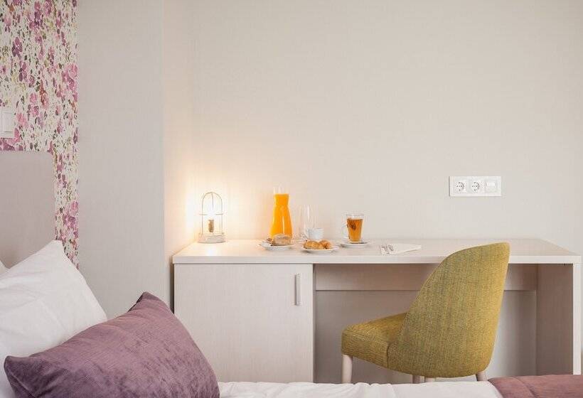 اتاق استاندارد, Essence Inn Marianos