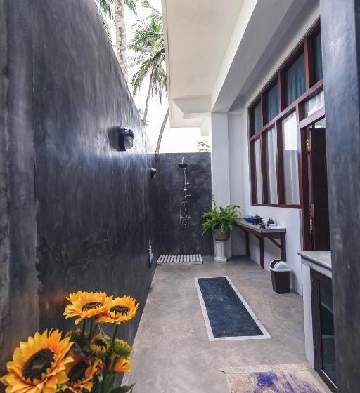 اتاق لوکس با تخت بزرگ, Nirvana Beach Boutique
