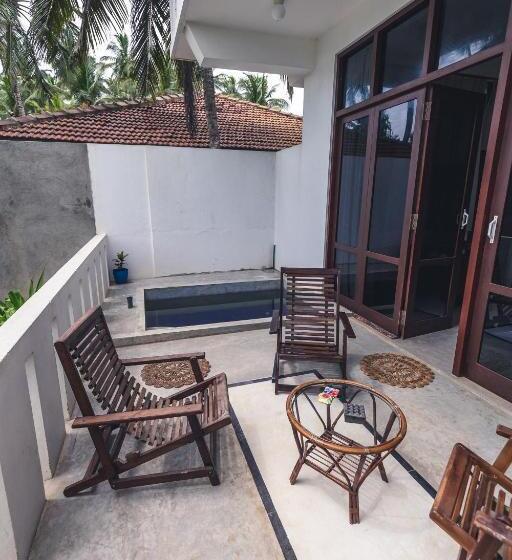 اتاق لوکس با تخت بزرگ, Nirvana Beach Boutique