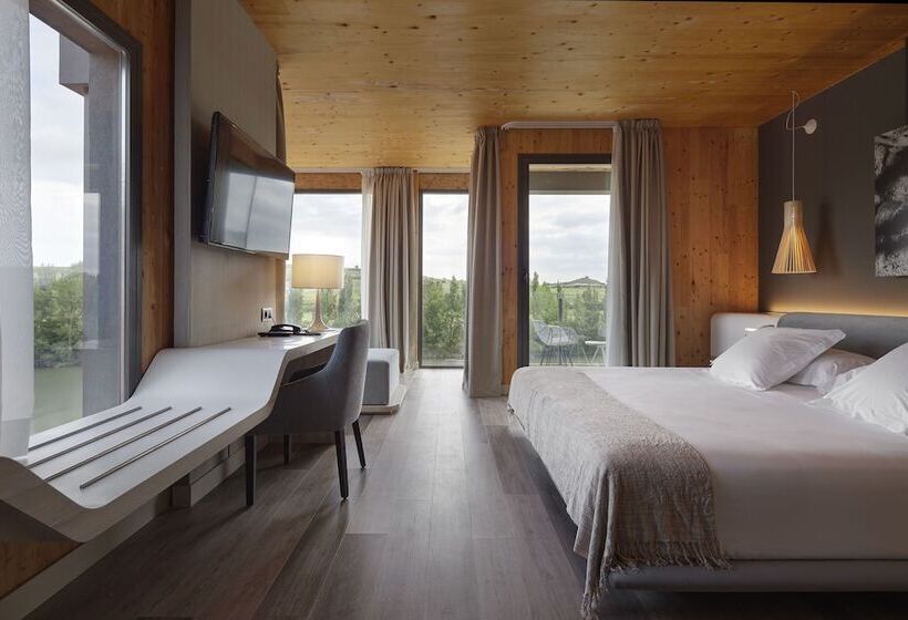 Deluxe room with river view, Palacio Tondon, La Rioja Brinas, Autograph Collection