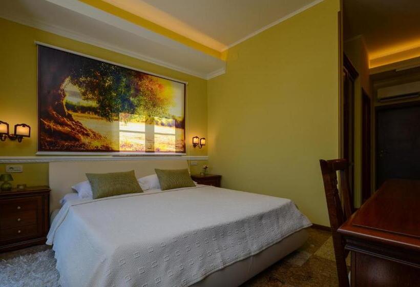 اتاق لوکس با تخت بزرگ, Bella & Stella Rooms
