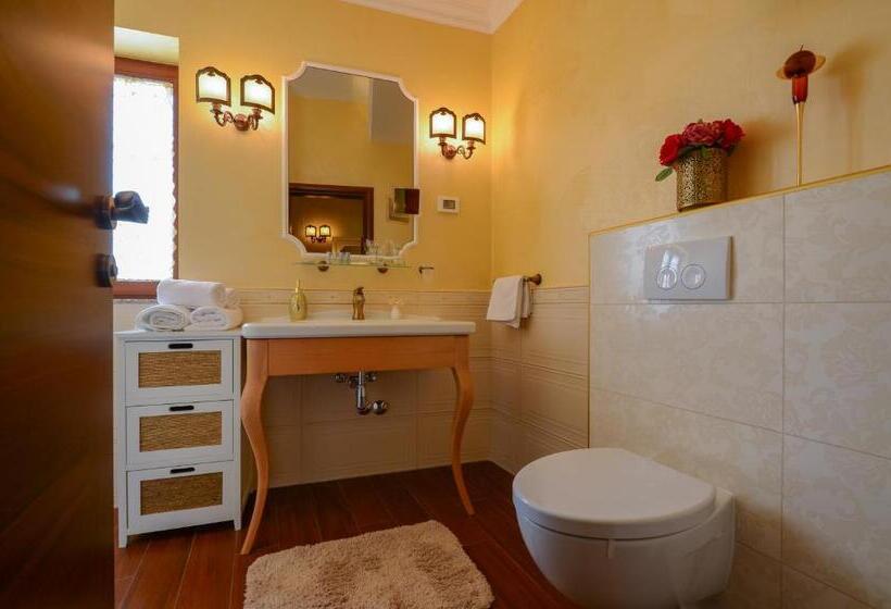 اتاق لوکس با تخت بزرگ, Bella & Stella Rooms
