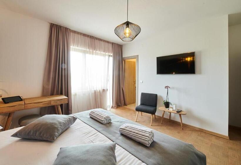 标准间带阳台, Boutique Rooms Luna