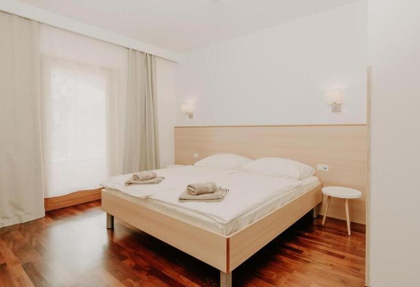اتاق استاندارد, Bed And Breakfast Kolo Adults Only