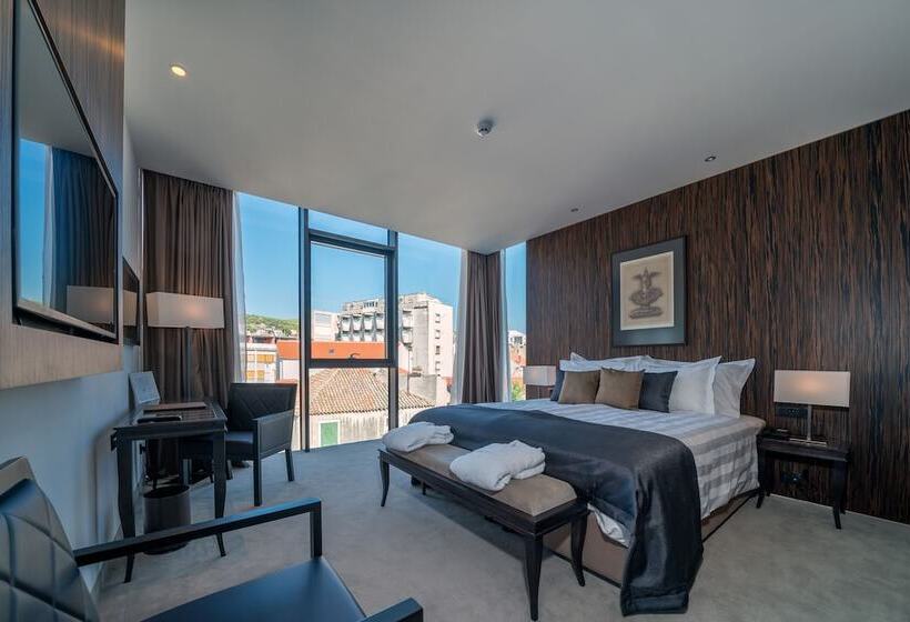 Classic Interior Room, Bellevue Superior City
