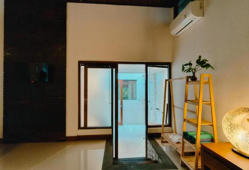 ویلا پریمیوم 1 خوابه, The Iyang Ubud