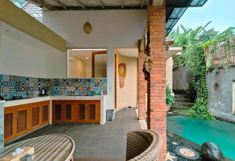 ویلا پریمیوم 1 خوابه, The Iyang Ubud