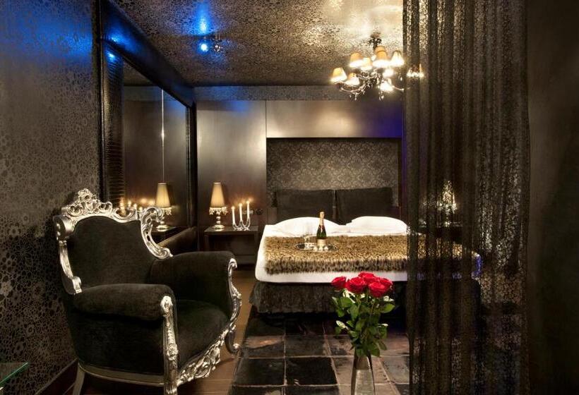 اتاق استاندارد با تخت بزرگ, The Crystal Blue