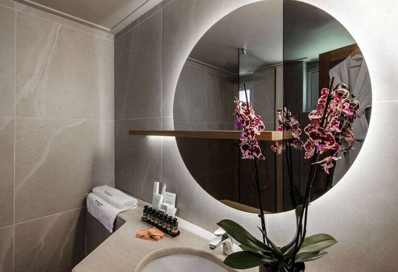 سوییت جونیور با چشم‌انداز دریا, Mirabello Bay Luxury Resort