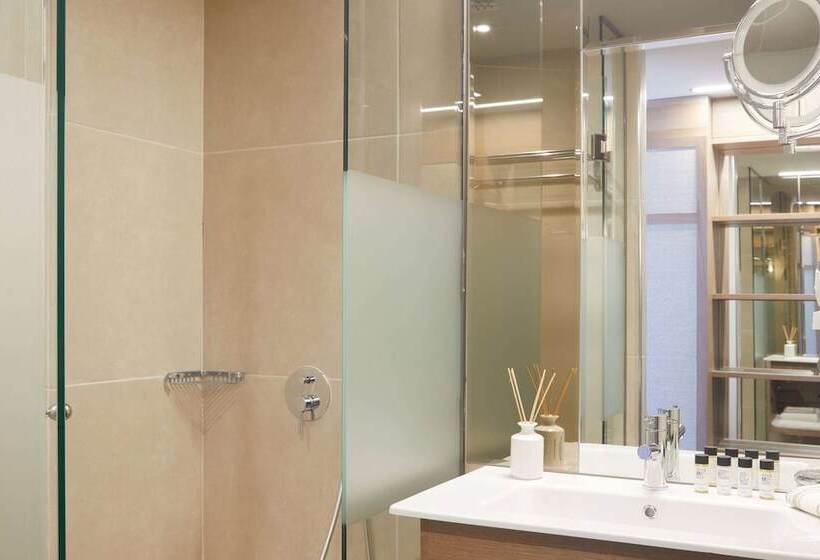 اتاق لوکس با چشم‌انداز دریا, Mirabello Bay Luxury Resort