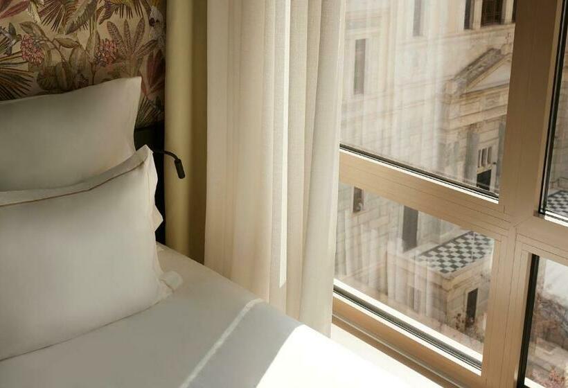 Büyük Çift Kişilik Yataklı Standart Oda, Brown Kubic, A Member Of Brown Hotels