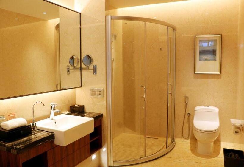 اتاق سوپریور, Forest City Marina