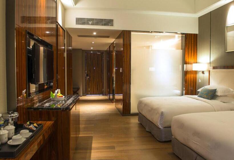 اتاق لوکس, Forest City Marina